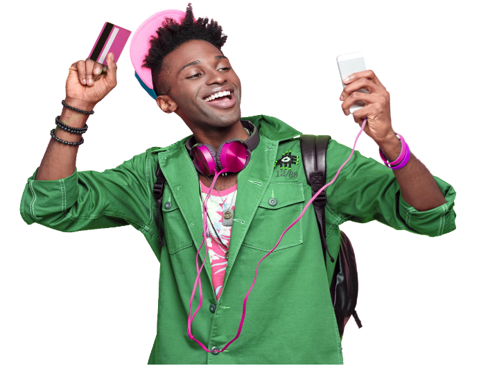 homem tirando foto com um celular