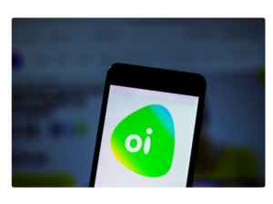celular com a logo da oi para ilustrar o artigo aonde fala como tirar a segunda via da fatura da oi e fazer sua consulta