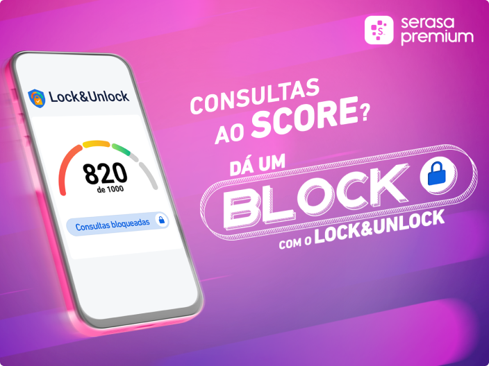 Celular mostrando o score e divulgando o lock & unlock do Serasa premium